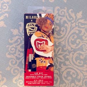 BRAND NEW!!🖤 Milani ❌ Salt n Pepa Lip Kit 💄